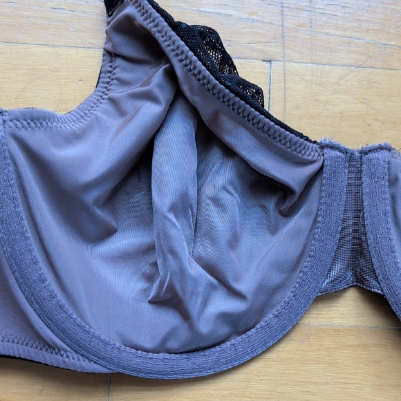 Wacoal Shimmering Black Underwire Bra - Picture 10 of 11